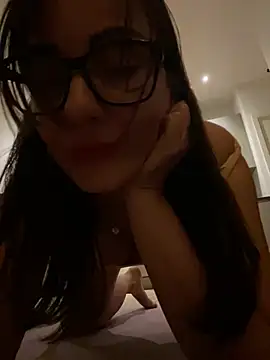 Show modela cutekittie123456 na web-kameri