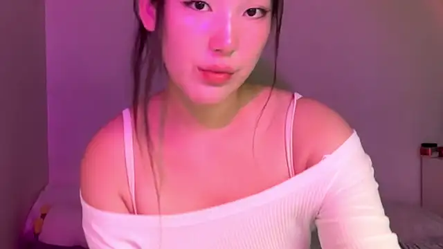 Lillie_sunn Adlı Modelin Canlı XXX Sohbeti