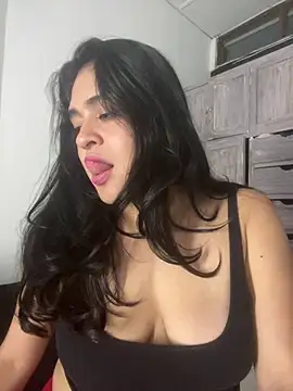 Czat XXX na żywo – EmilyNoir1