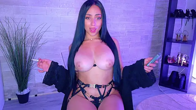 Cupcake_Izzy 라이브 XXX 채팅
