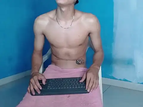 XXX chat uživo modela masterbrave420