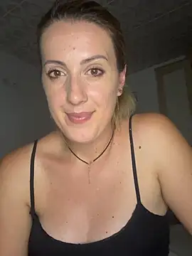 Chatroom XXX en direct de DollieRosse