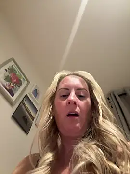 Elegant_Erin's Webcam Show