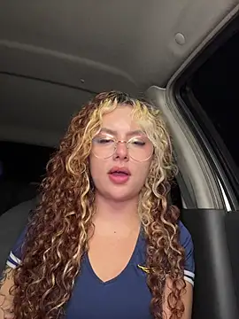 Joyce-fire Live XXX Chat