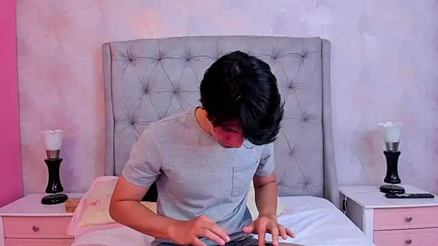 Онлайн чат XXX ColtonRyann