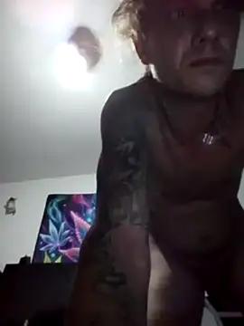 pukypukpuky Show in webcam