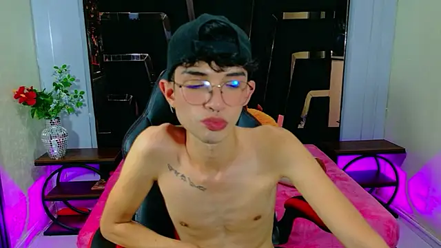 LiamHeatx Chat XXX live