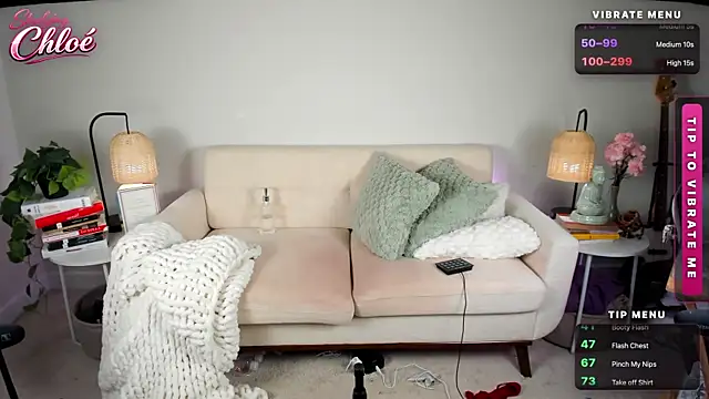 itschloelaurent's Live XXX Chat