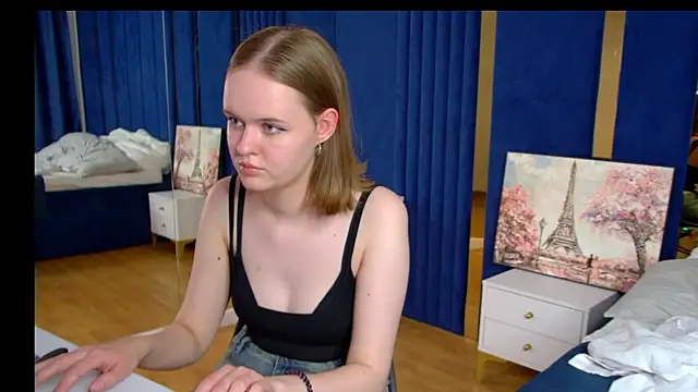 XXX chat uživo modela AdaRune