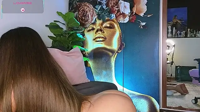 SweetReya_Love Adlı Modelin Canlı XXX Sohbeti