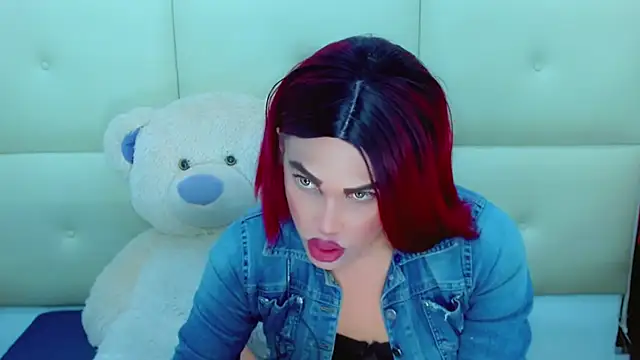 Chatroom XXX en direct de NharaBigCock