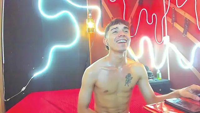 Chat XXX en directo de MaximumSteel_
