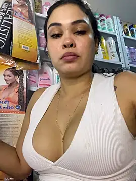 FOX_LATINAのライブXXXチャット