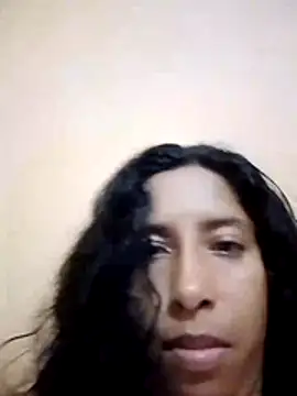 צ'אט XXX בשידור חי של hotaniani