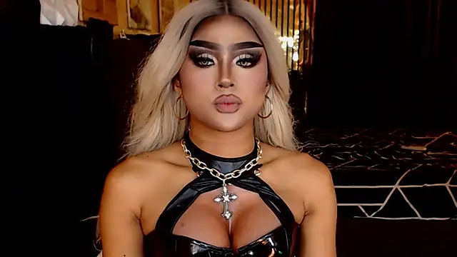 MassiveCockTrans – Naživo XXX chat