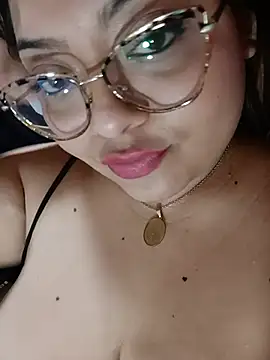 Anna_Lucia88 Adlı Modelin Canlı XXX Sohbeti