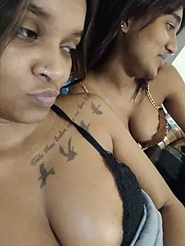 Indianqueen03 élő XXX-chatje