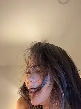 Aryrosee Adlı Modelin Canlı XXX Sohbeti