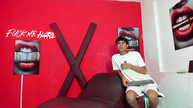 BOUL_GUYS live XXX chat