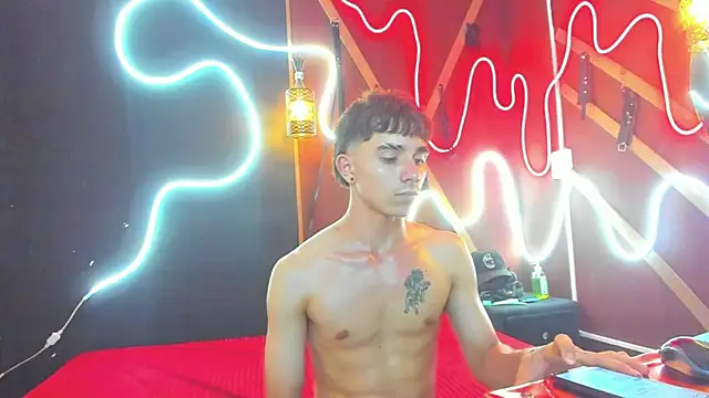 Chat XXX en directo de MaximumSteel_