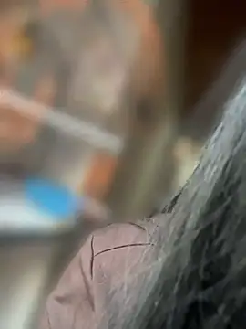 Živá chatovací místnost milena-bigsquirt-