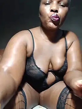 khetyvile Adlı Modelin Canlı XXX Sohbeti