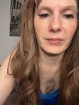 Lena_Sophie Adlı Modelin Canlı XXX Sohbeti