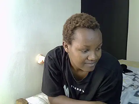 FlirtyMira's Live XXX Chat