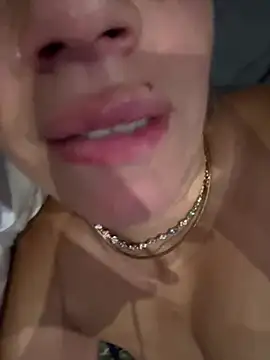 Elvira75's Live XXX Chat