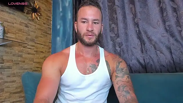 Show de delessandro_world na webcam