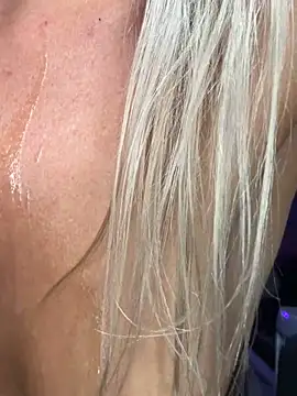 Nicki_Sun Live XXX-Chat