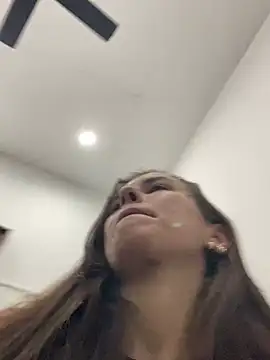 pili6263's Live XXX Chat