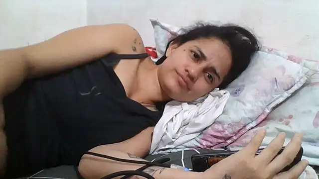 girl_tits' Live XXX Chat