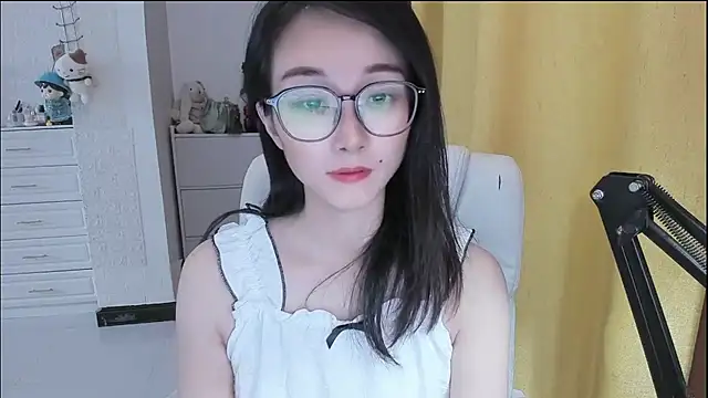 NIAN-er Adlı Modelin Canlı XXX Sohbeti