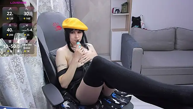 MistyDark Adlı Modelin Canlı XXX Sohbeti