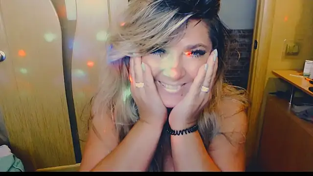 Malena_Mi's Live Chat Room