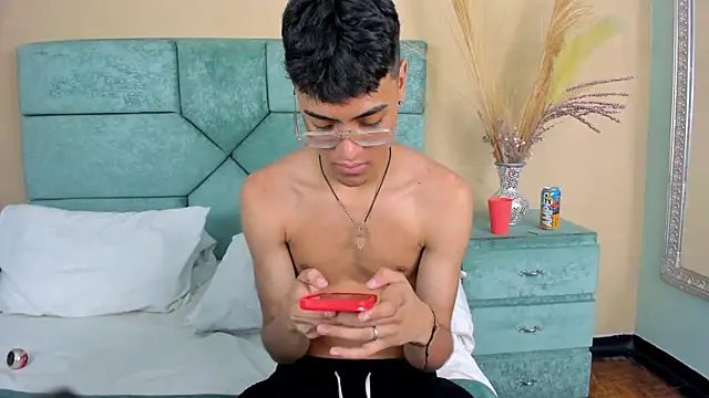DannTaylorn Live XXX chat
