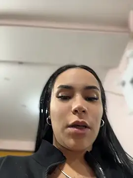Naatalia 실시간 채팅방
