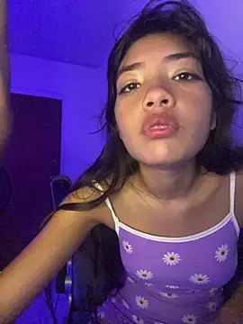 Chat +18 de RoomExotic11 ao vivo