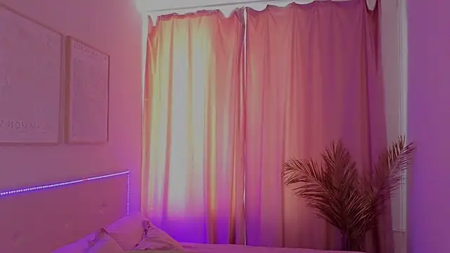 XXX chat uživo modela ari_rari