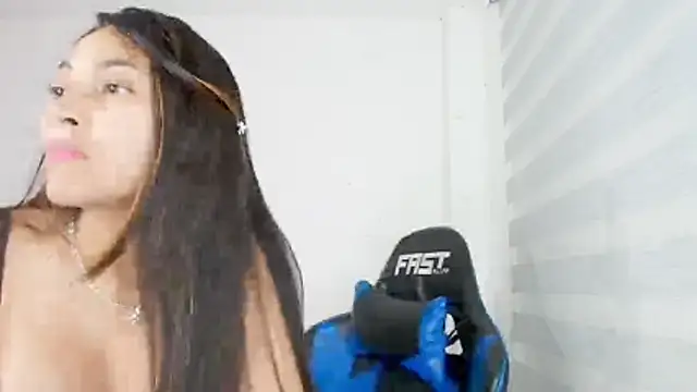 sophiax-x Chat XXX in diretta