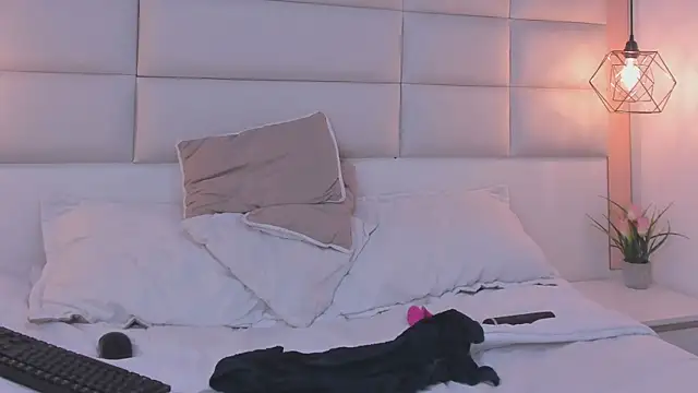 XXX chat uživo modela Salome_Smitth_1