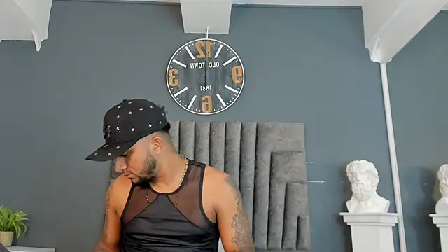 Chat +18 de Robin_Rief ao vivo