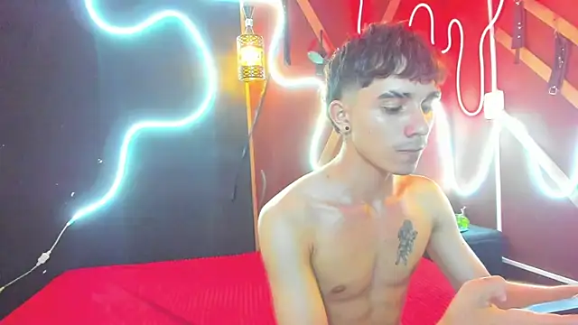 MaximumSteel_ live XXX chat