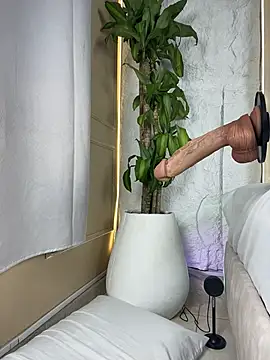KattyManson Adlı Modelin Canlı XXX Sohbeti