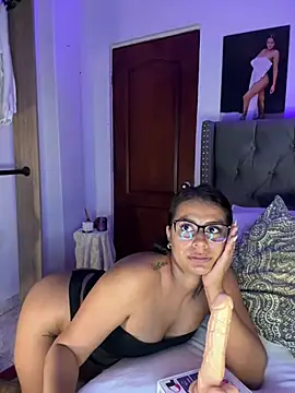 Živý XXX chat ema_zoe