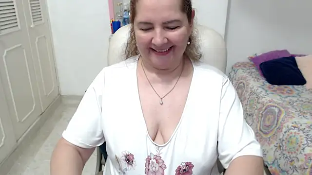 Chat +18 de leonela_69 ao vivo