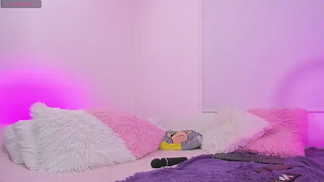 karly_rioss Adlı Modelin Canlı XXX Sohbeti