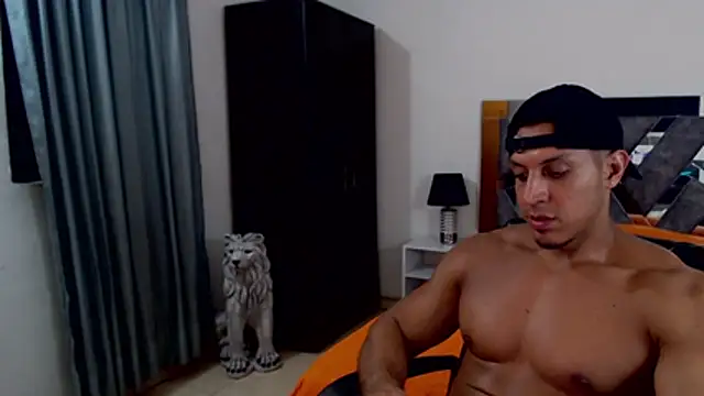 Frank_heaven01 Adlı Modelin Canlı XXX Sohbeti