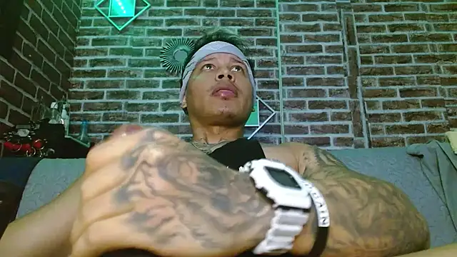 แชท XXX สดของ jordan_bigcock_